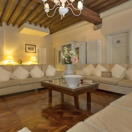 Bed & Breakfast Guest Margherita Lucca