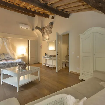 Bed & Breakfast Guest Margherita Lucca